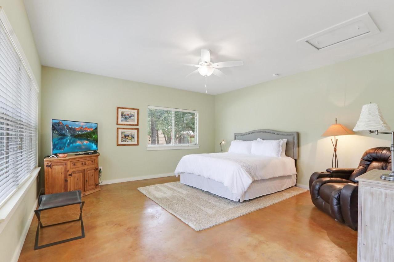 Three Sisters - Casita 1 Villa Wimberley Exterior photo
